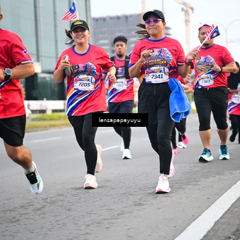 Runner Photo 6007441