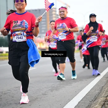Runner Photo 6007448