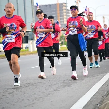 Runner Photo 6007453