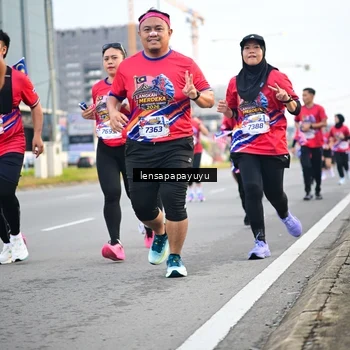 Runner Photo 6007456