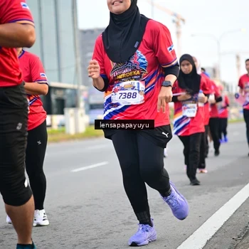 Runner Photo 6007458