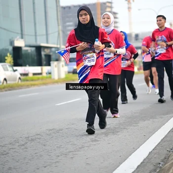 Runner Photo 6007462
