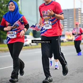 Runner Photo 6007476