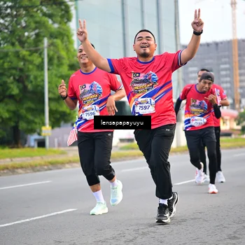 Runner Photo 6007525