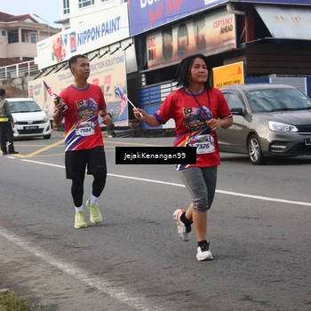 Runner Photo 6007537