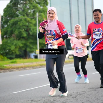 Runner Photo 6007544