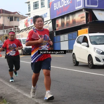 Runner Photo 6007545