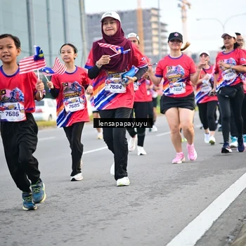 Runner Photo 6007566