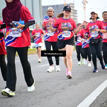 Runner Photo 6007567