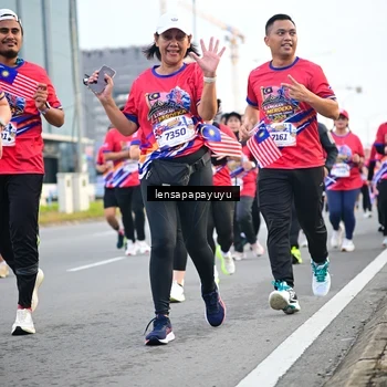 Runner Photo 6007575