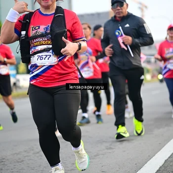 Runner Photo 6007600