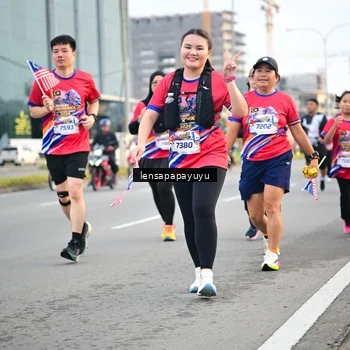 Runner Photo 6007624