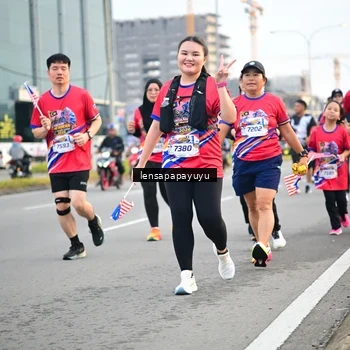 Runner Photo 6007625