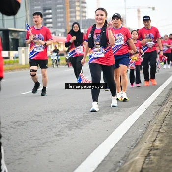 Runner Photo 6007634