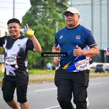 Runner Photo 6007653