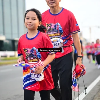 Runner Photo 6007654