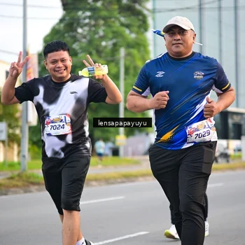 Runner Photo 6007656