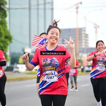Runner Photo 6007659