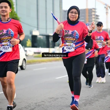 Runner Photo 6007672