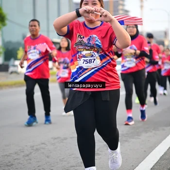 Runner Photo 6007678