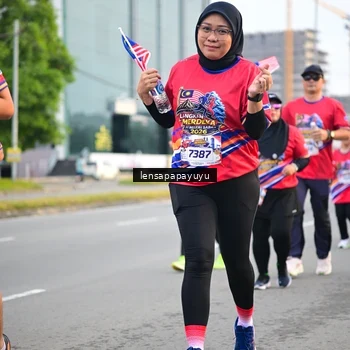 Runner Photo 6007680