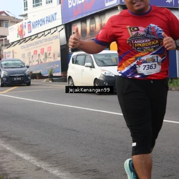 Runner Photo 6007681