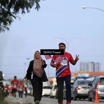 Runner Photo 6007696