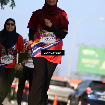 Runner Photo 6007699