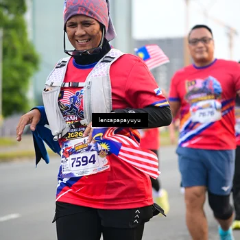 Runner Photo 6007706