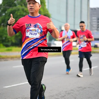 Runner Photo 6007738