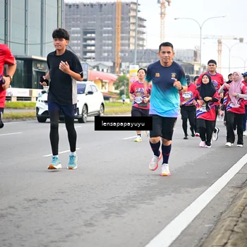 Runner Photo 6007745