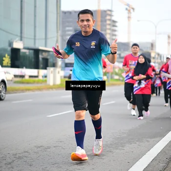 Runner Photo 6007747