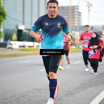 Runner Photo 6007751
