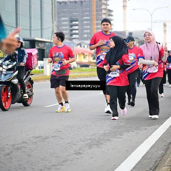 Runner Photo 6007758