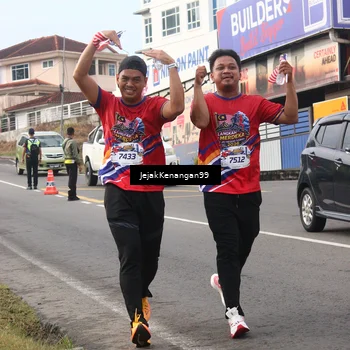Runner Photo 6007759
