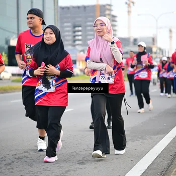 Runner Photo 6007762