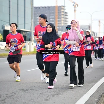 Runner Photo 6007764