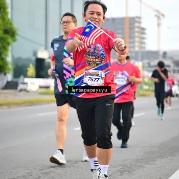 Runner Photo 6007767
