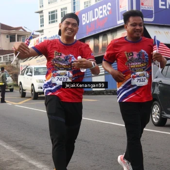 Runner Photo 6007770