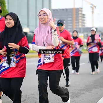 Runner Photo 6007777