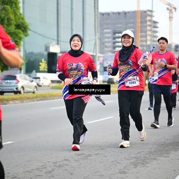 Runner Photo 6007793