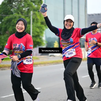 Runner Photo 6007794
