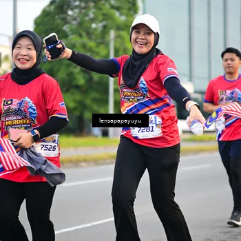 Runner Photo 6007798