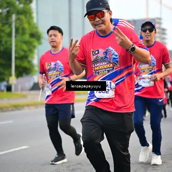 Runner Photo 6007800