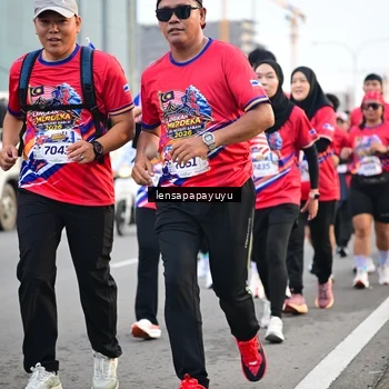Runner Photo 6007825