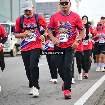 Runner Photo 6007835