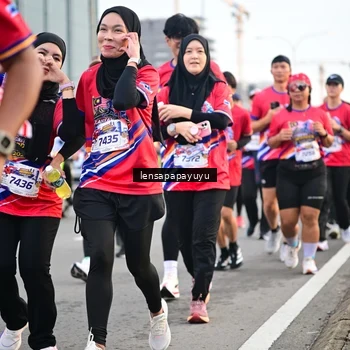 Runner Photo 6007841