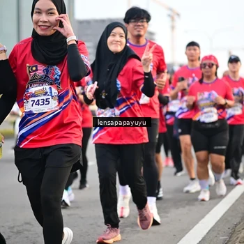 Runner Photo 6007842