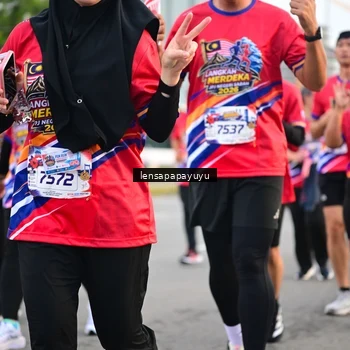 Runner Photo 6007848