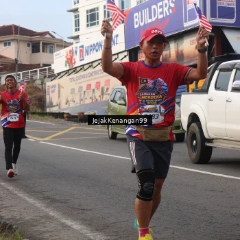 Runner Photo 6007852